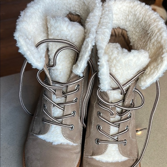 MIA Tan and White Winter Boots with Cozy Sherpa Lining - Picture 6 of 6